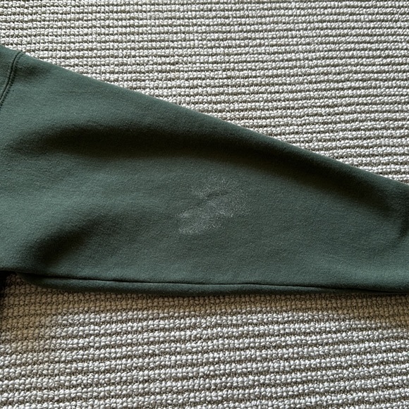 Sea Island dark green embroidery hoodie size LARGE - Picture 4 of 6